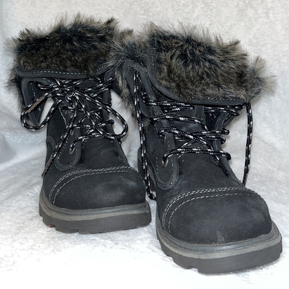 Worn once size 6 Roxy Tamarac Boots - Picture 2 of 6